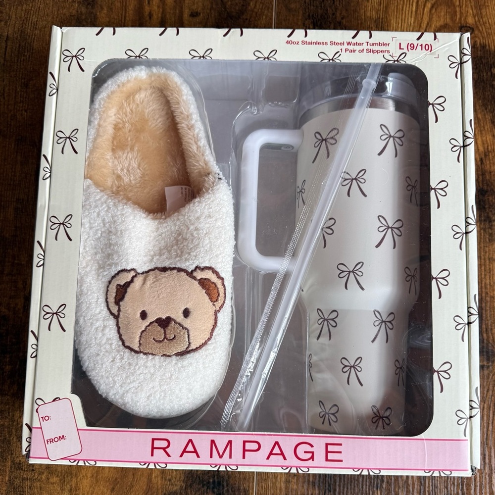 Rampage Bear Slippers and Tumbler Set L 9/10